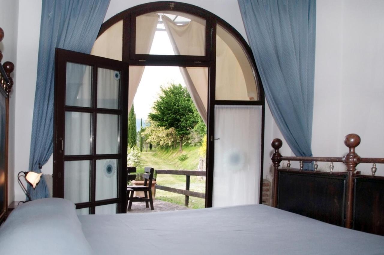 Il Pino Bioagricoltura Villa แตร์รานูโอวา บราชโชลีนี ภายนอก รูปภาพ